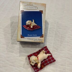 Hallmark 2004 Puppy Love Keepsake Ornament